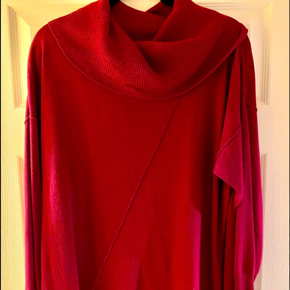 89th and Madison red/maroon soft long sleeve sweater.